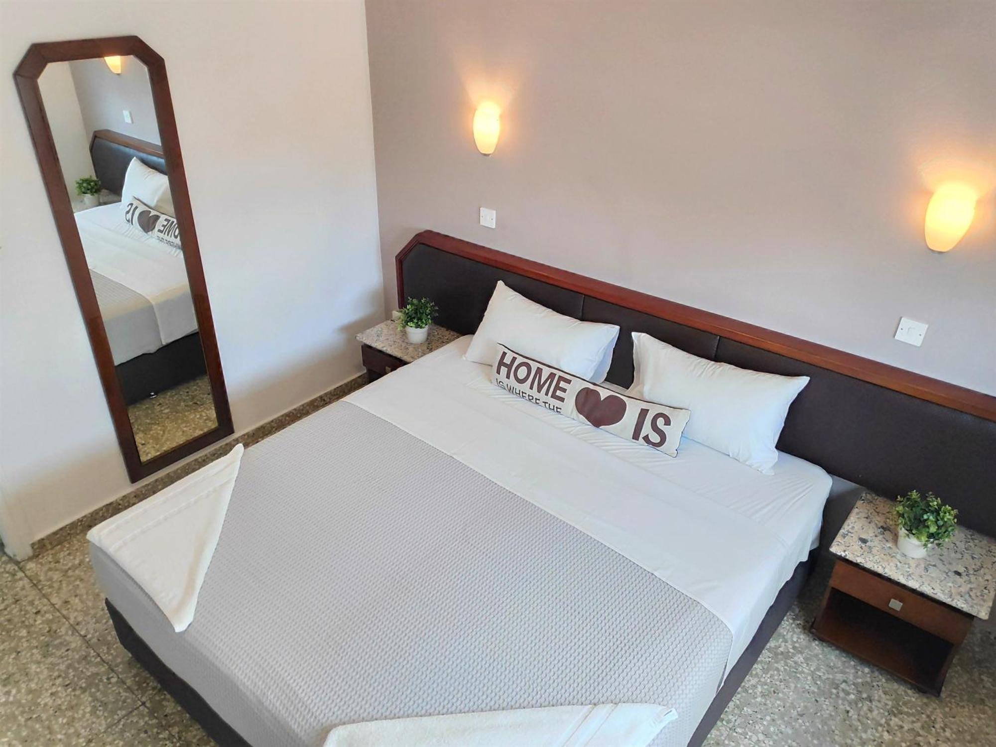 Napa City Apartments Айя-Напа Экстерьер фото
